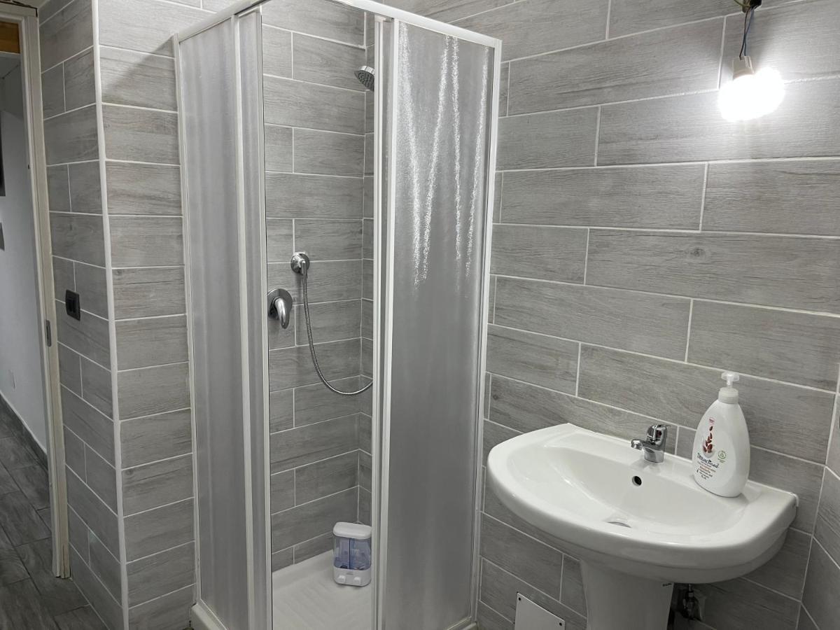 Bryan Home Napoli Bagian luar foto
