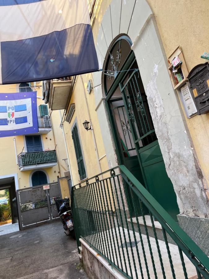 Bryan Home Napoli Bagian luar foto