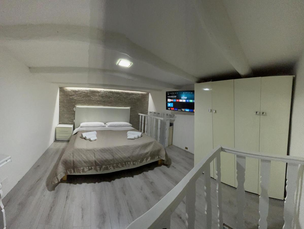 Bryan Home Napoli Bagian luar foto
