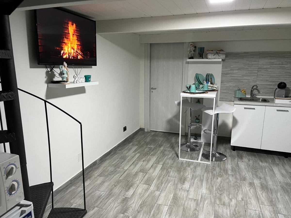 Bryan Home Napoli Bagian luar foto
