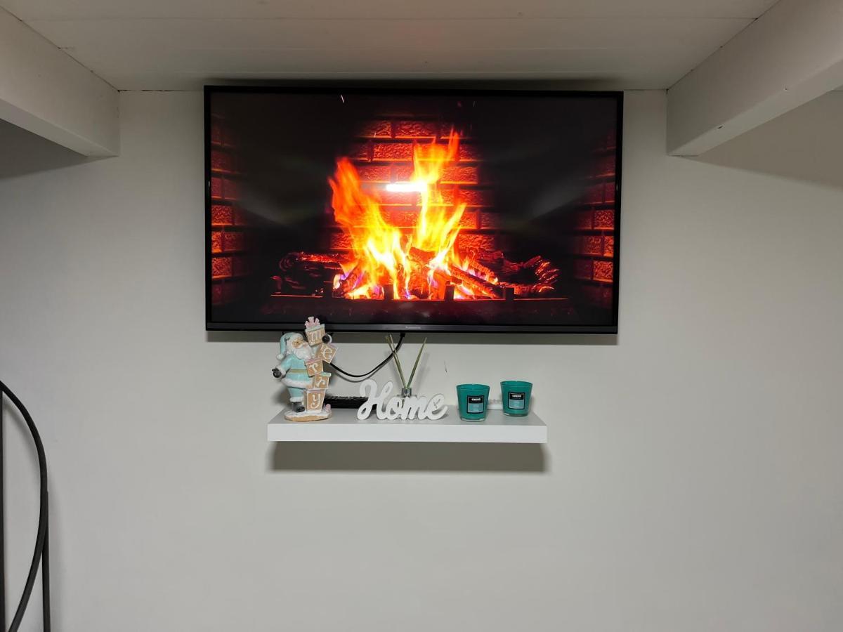 Bryan Home Napoli Bagian luar foto
